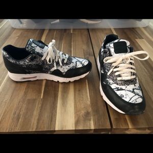 LIMITED EDITION Nike AirMax Serena Williams